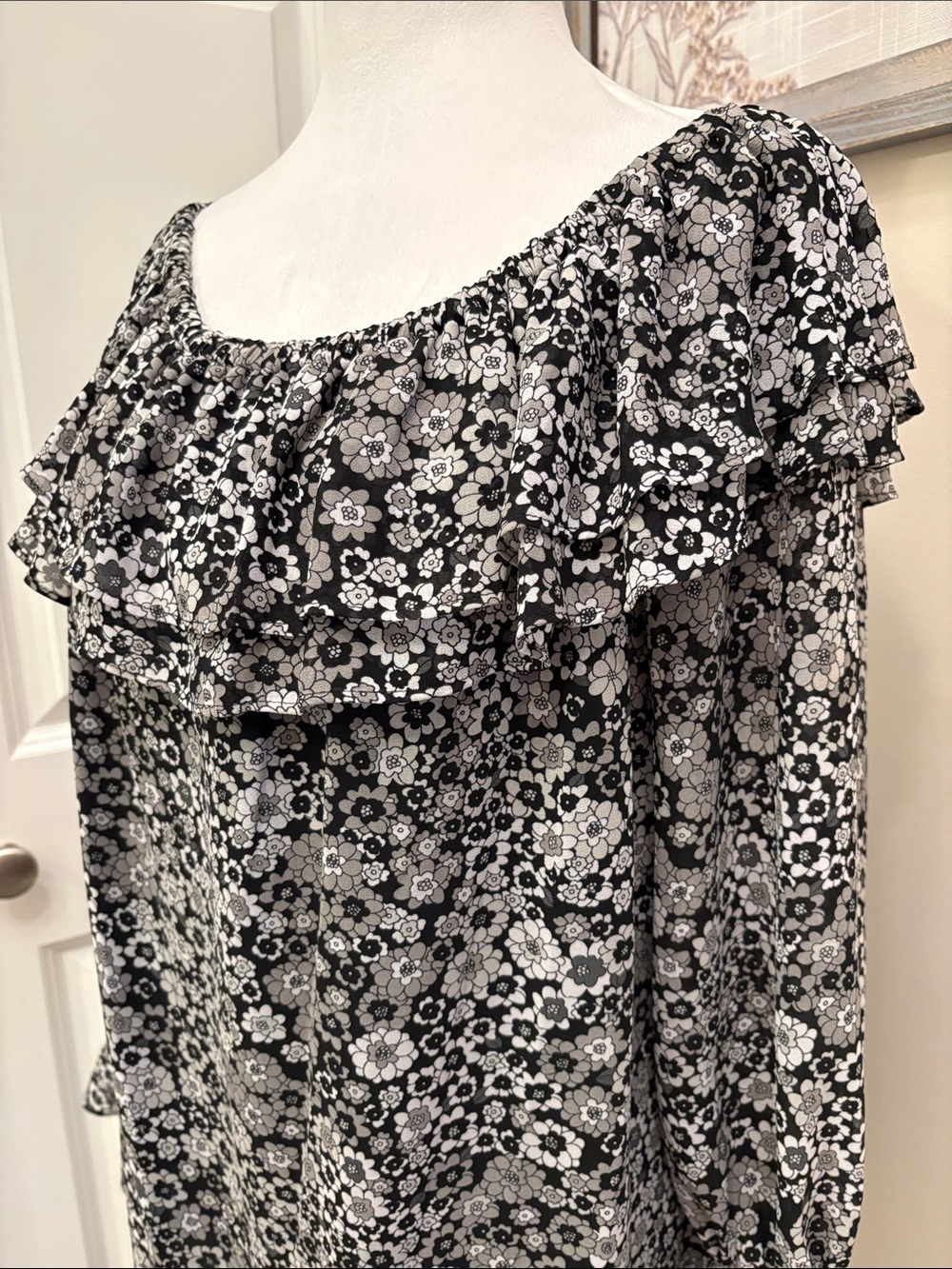 Michael Kors Blouse Floral Off-Shoulder Large - Picture 3 of 15